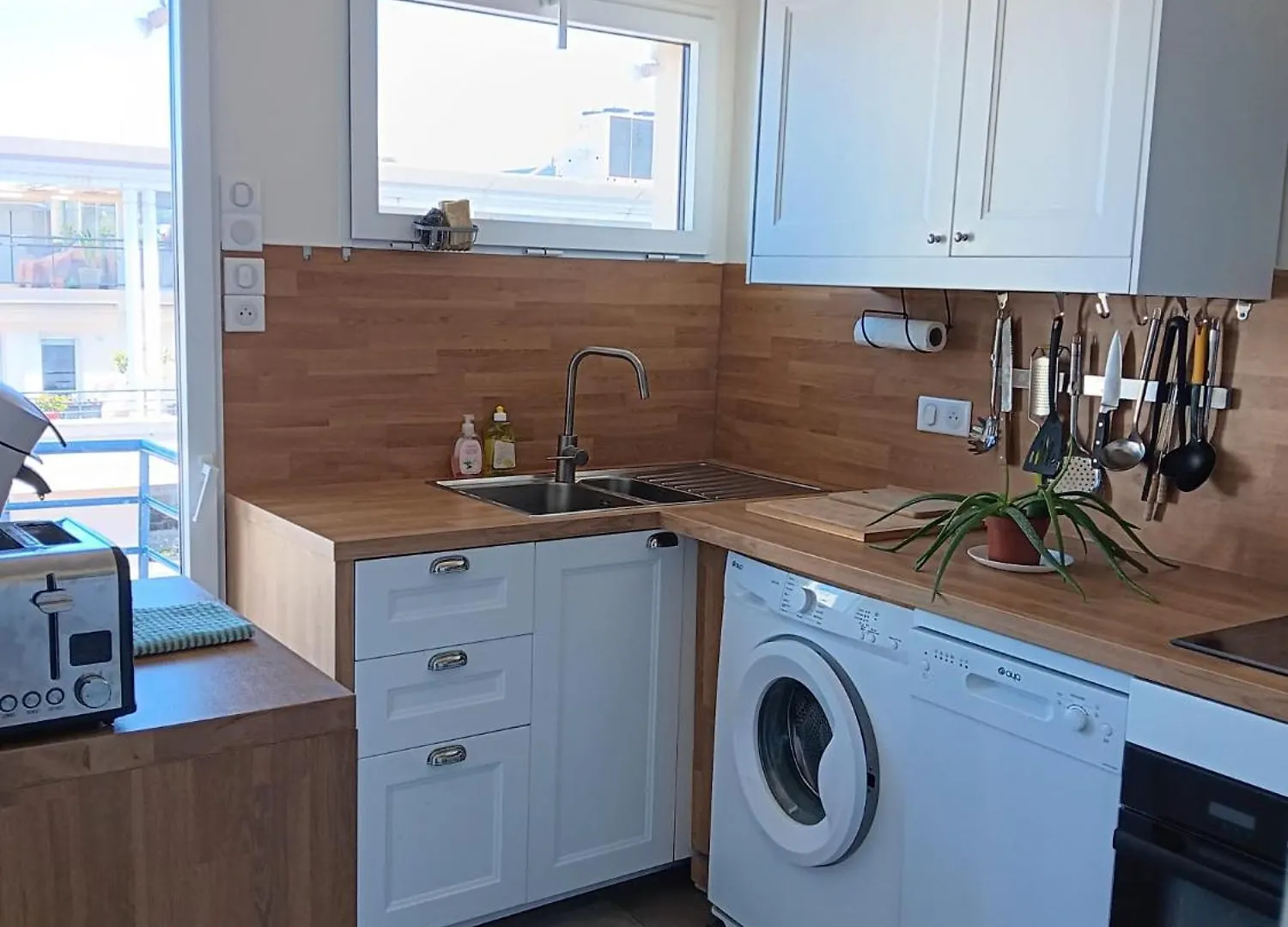 3 Pieces Vue Mer - Clim - 5 Min De La Plage A Pied Antibes Apartment