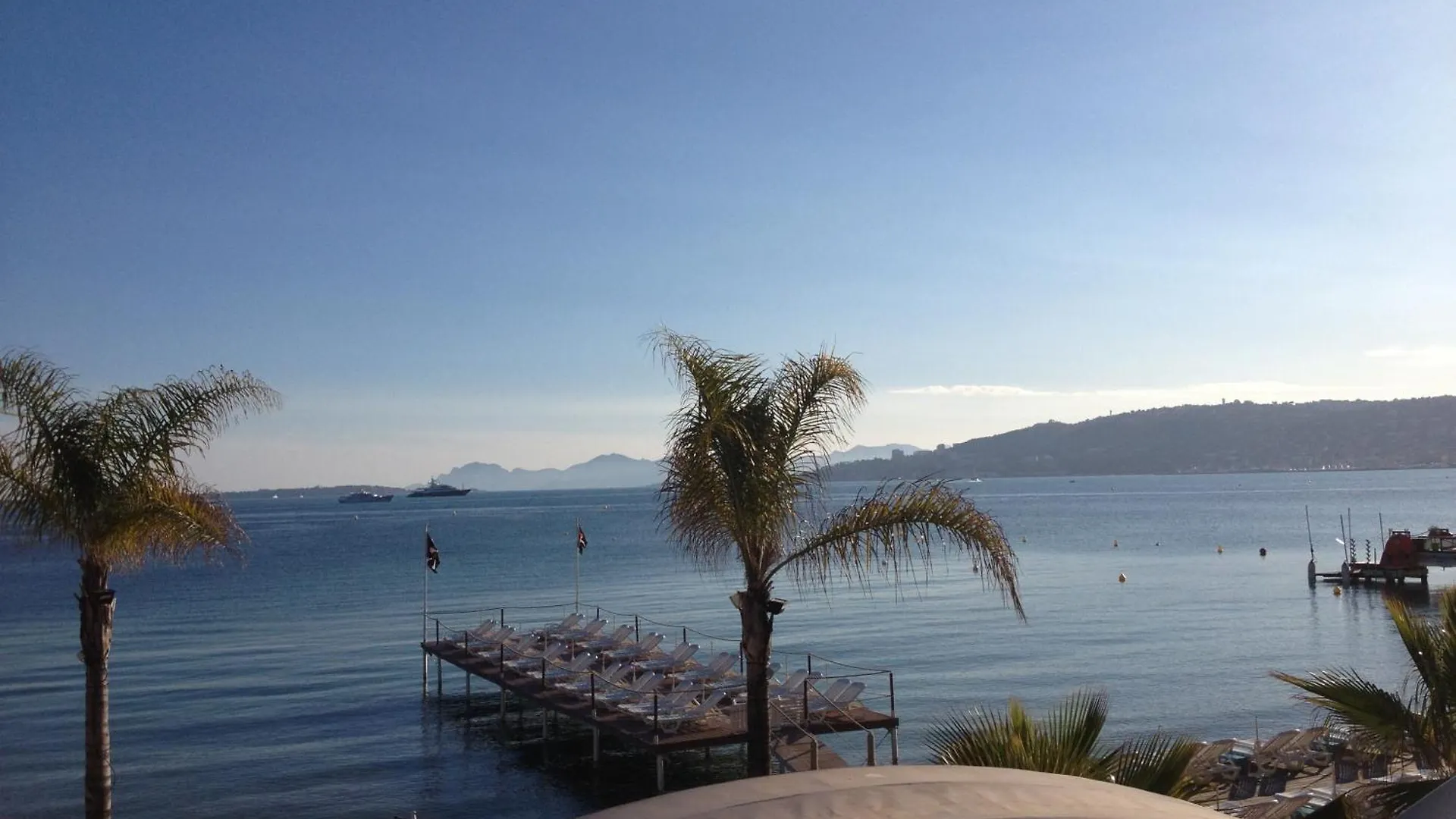 3 Pieces Vue Mer - Clim - 5 Min De La Plage A Pied Antibes