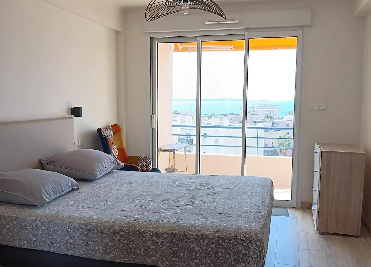 3 Pieces Vue Mer - Clim - 5 Min De La Plage A Pied Antibes France